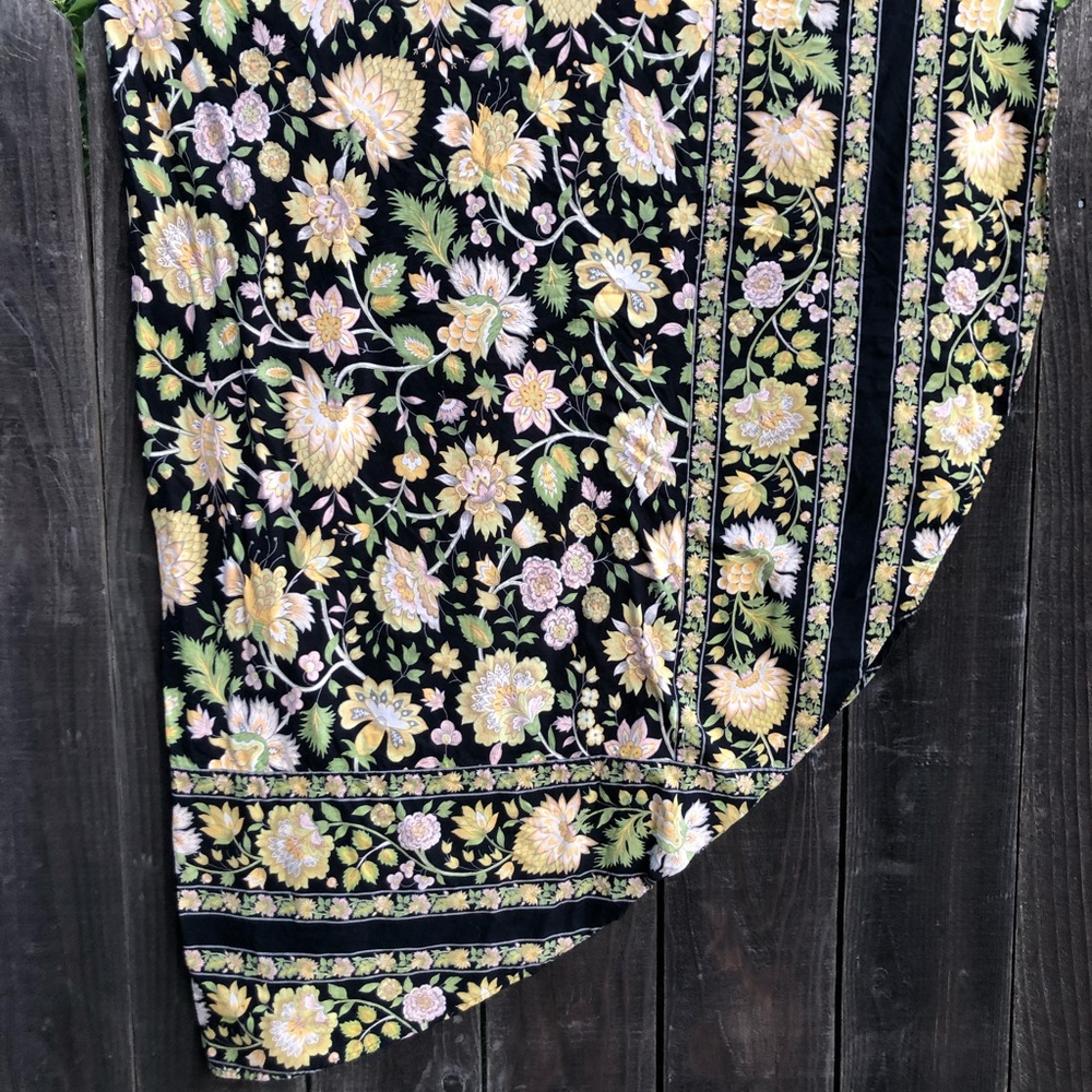 April Cornell table cloth